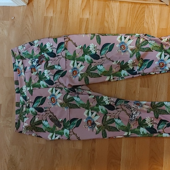 Black Milk Passion Gardens Cuffed Pants size XL - Picture 3 of 3